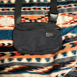 lululemon 2L Black Belt Bag